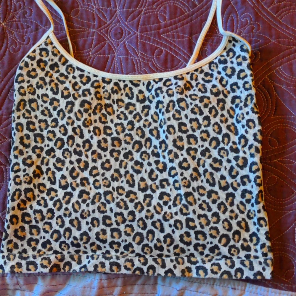 Clearance!! Bunches of crop tops